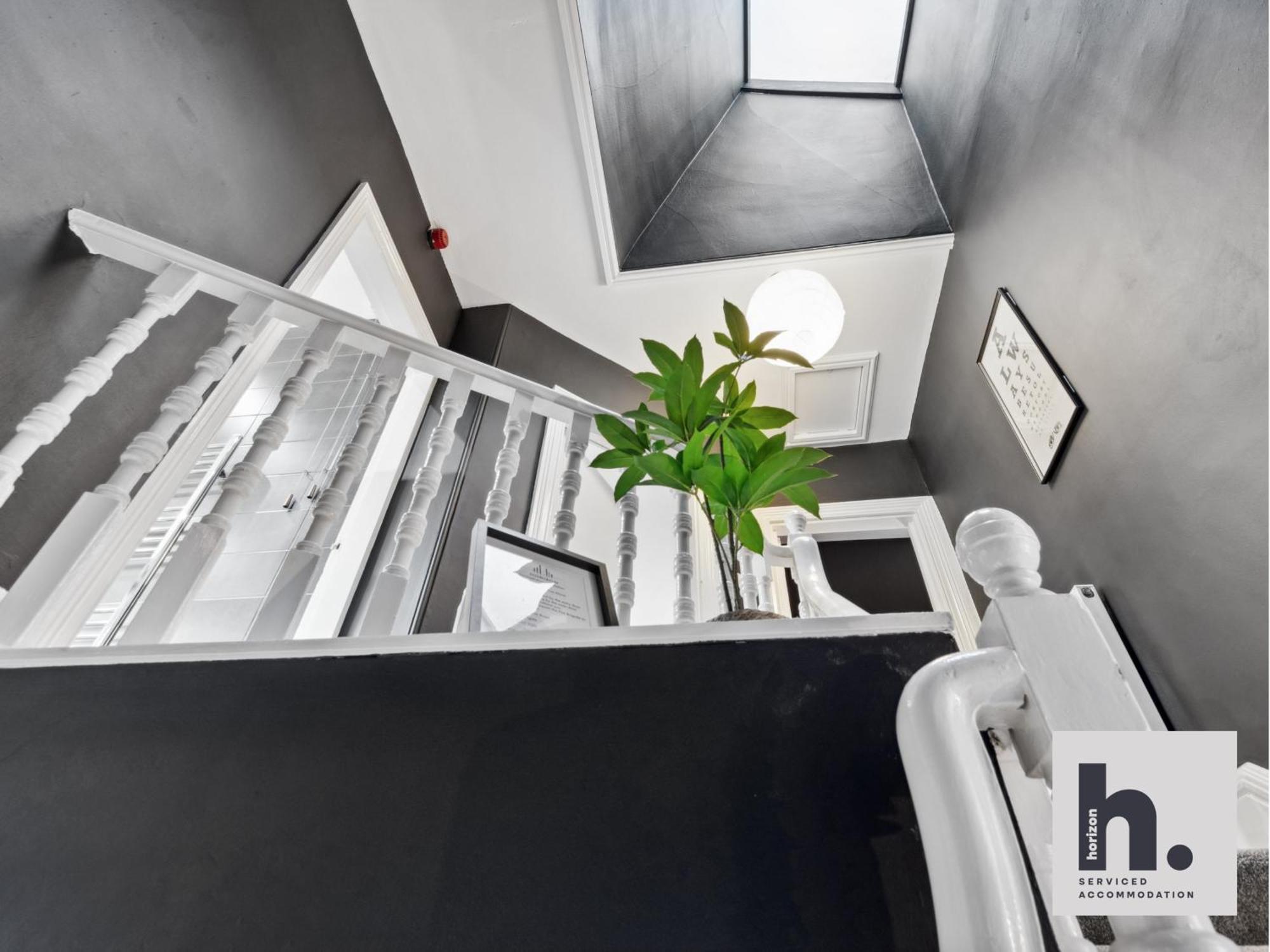 Free Parking - Penthouse - Business Stays - Relocating - St Χαρογκέιτ Εξωτερικό φωτογραφία